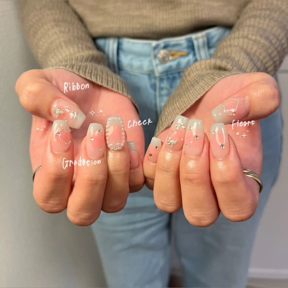 チーク×うっすら水色グラデーション🫶🏼