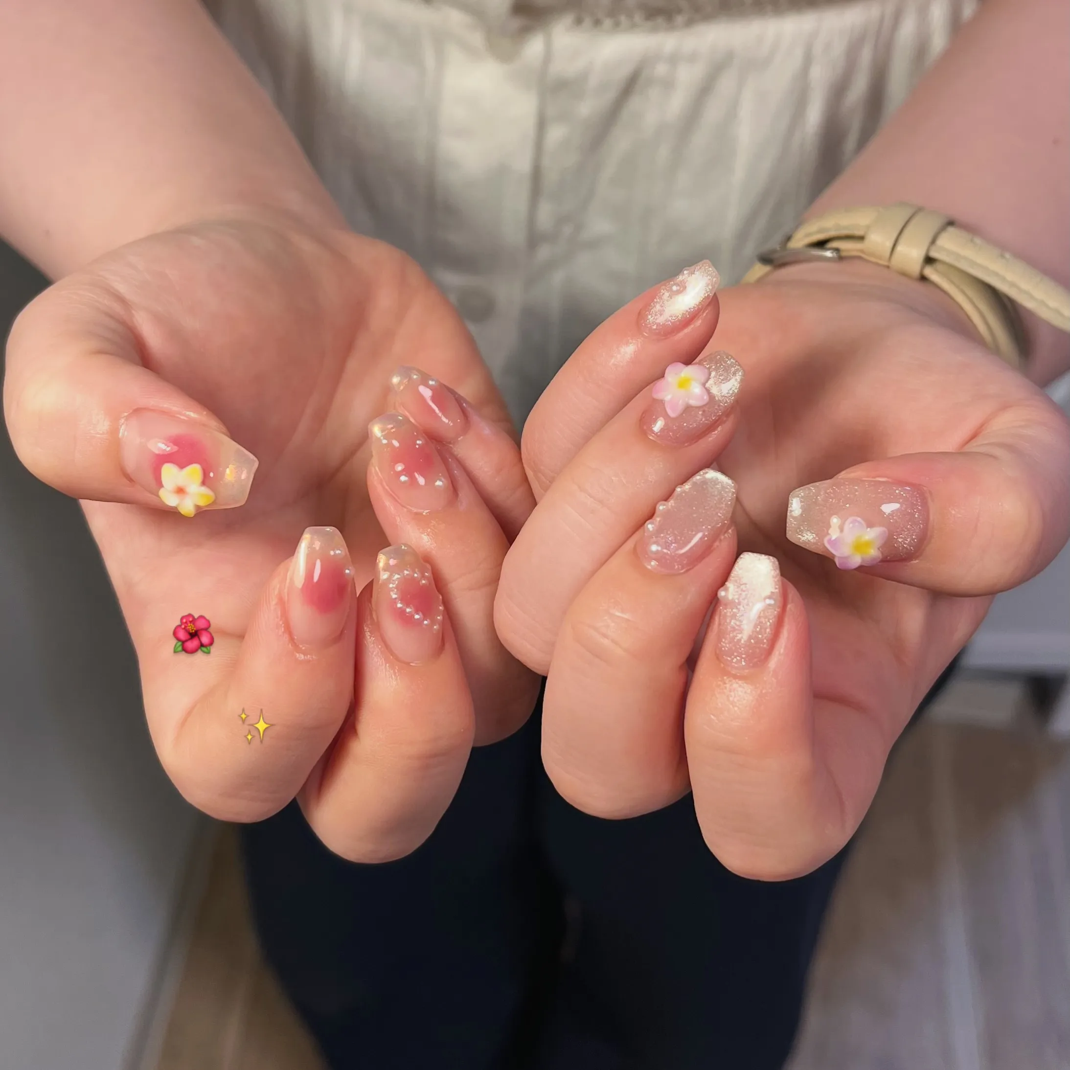 ハイビスカスネイル🌺✨