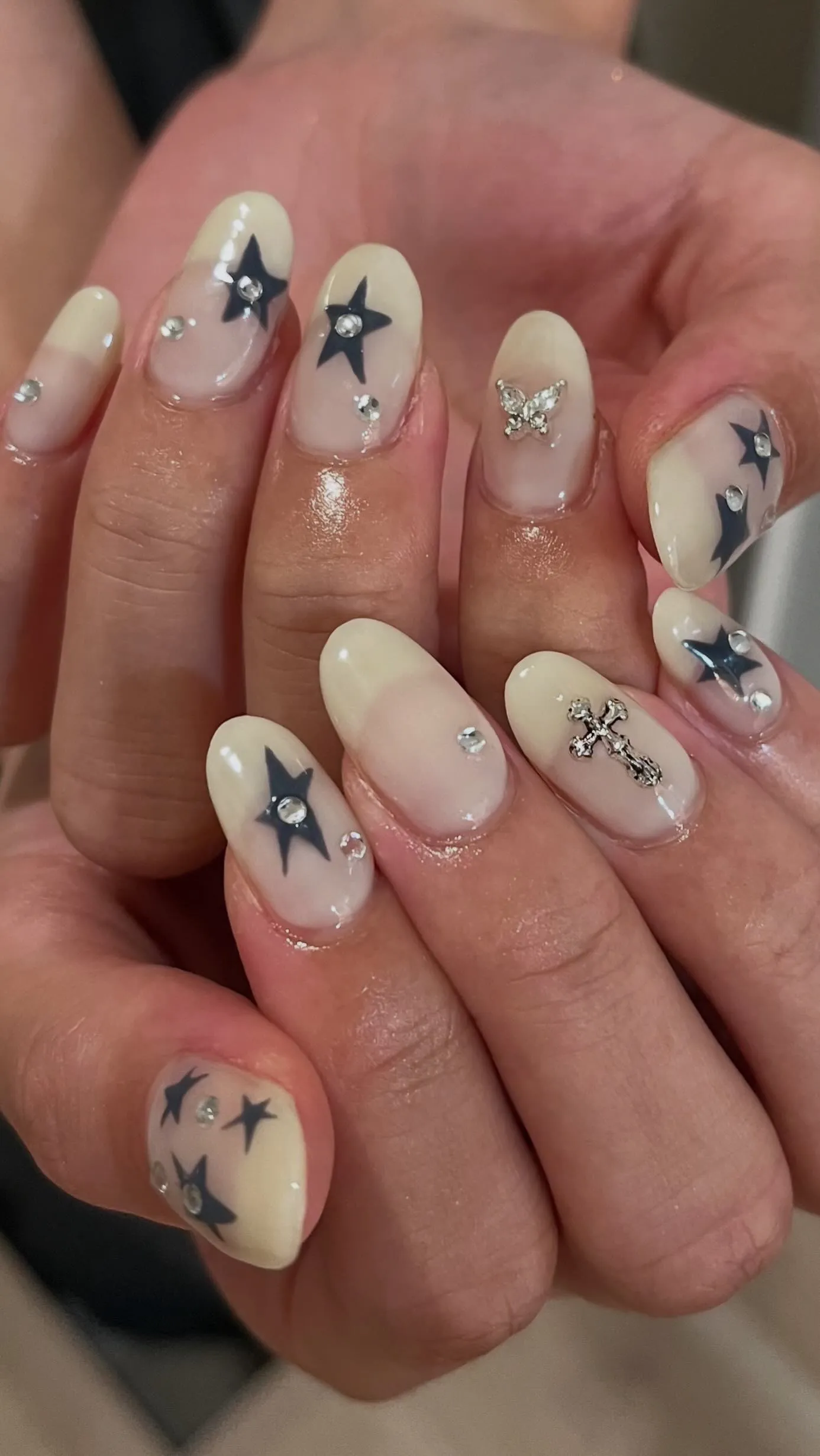 流行りの星ネイル🌟✨