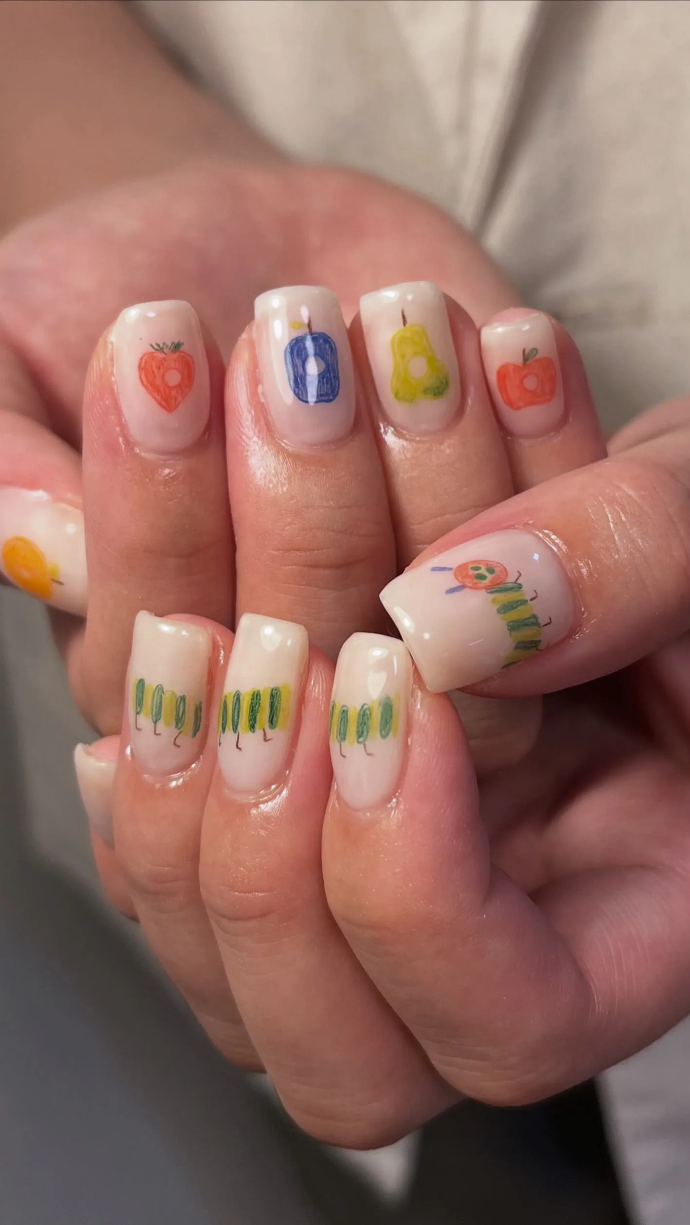 はらぺこあおむし🐛🍎🍊🍐🍓