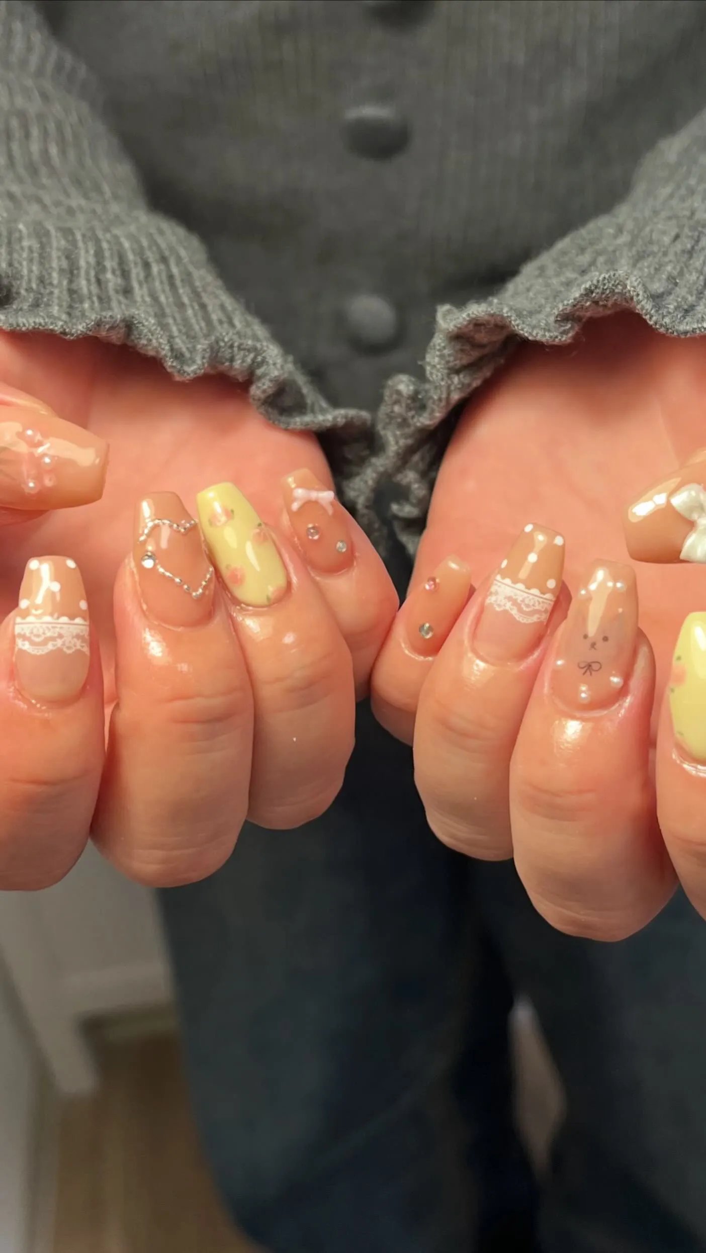 ガーリーネイル💐🤍