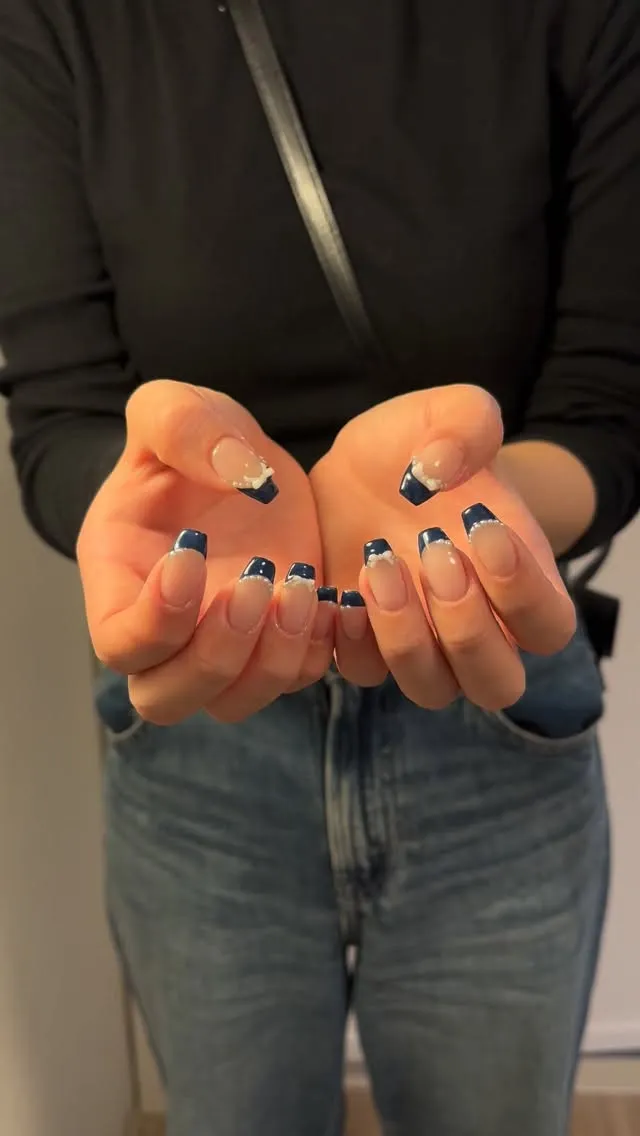 ネイビーフレンチ✨