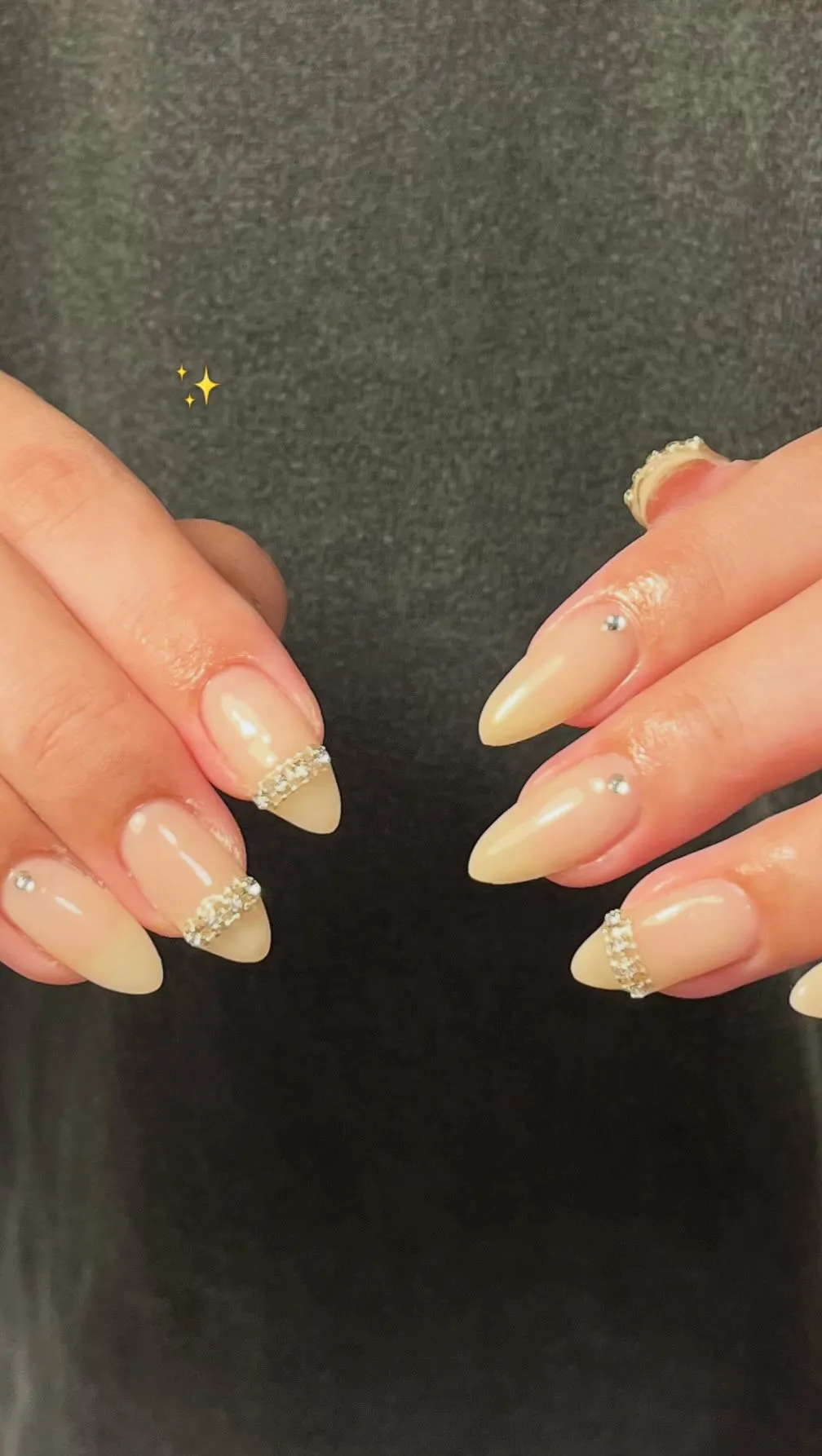 キラキラベージュネイル✨